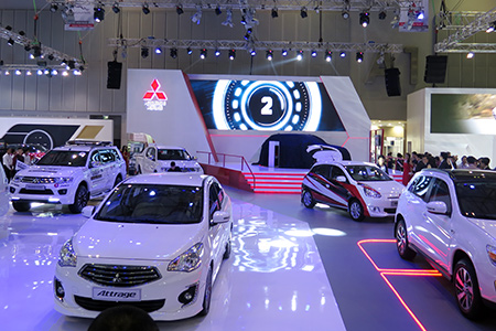 Mitsubishi lần đầu mang toàn bộ các dòng sản phẩm đến một triển lãm ô tô tại Việt Nam - Ảnh: Bobi