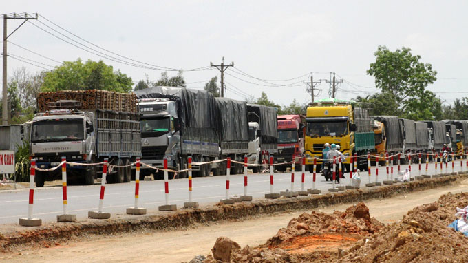 Cần đẩy mạnh hoạt động tuần tra, kiểm soát và xử lý nghiêm các hành vi xe chở quá tải trọng (Ảnh: nguồn internet)