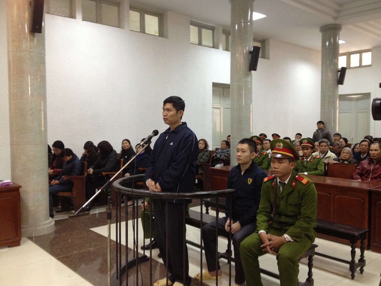 Bị cáo Nguyễn Mạnh Tường trả lời câu hỏi của Luật sư Vũ Gia Trưởng.