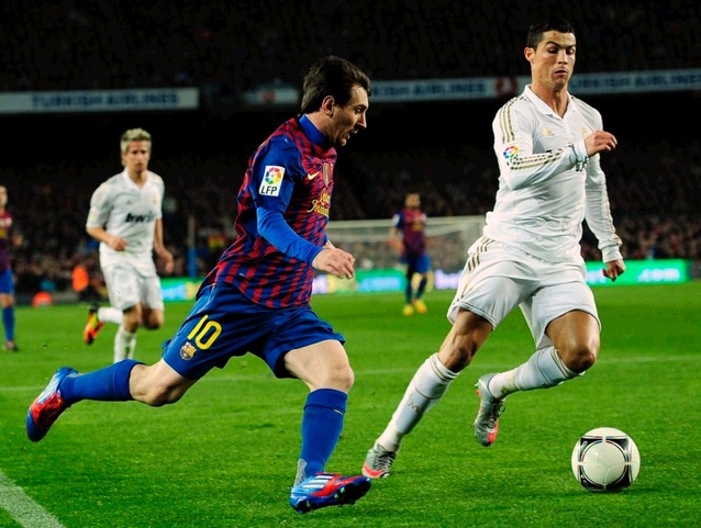 Hiệu suất ghi bàn của Ronaldo khủng hơn Messi