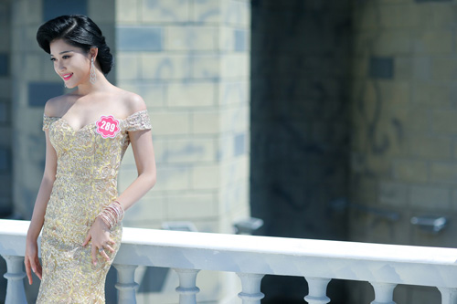 Nguyễn Trần Huyền My (số báo danh 289). Cô gái 19 tuổi này đang là sinh viên Học viện Thời trang London, Hà Nội. Cô cao 1,74 m, nặng 54 kg, số đo hình thể là 83-62-93. 