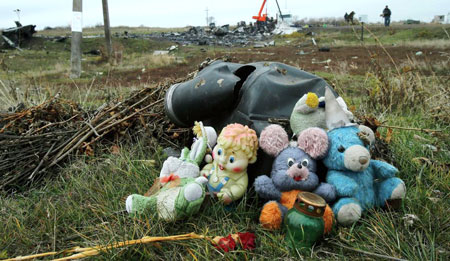 Hiện trường vụ rơi máy bay MH17 của hãng Malaysia Airlines tại miền đông Ukraine