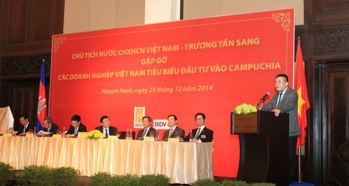 Ông Trần Bắc Hà, Chủ tịch AVIC đã báo cáo kết quả tình hình hợp tác kinh tế Việt Nam – Campuchia và tầm nhìn chiến lược giai đoạn 2015-2020 của Hiệp hội.