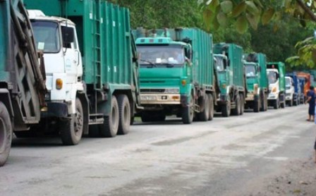 TPHCM đầu tư gần 70 tỷ đồng mở rộng QL50 đoạn vào bãi rác Đa Phước để tránh tình trạng kẹt xe do lưu lượng rác tập kết về đây tới 5.000 tấn rác/ngày