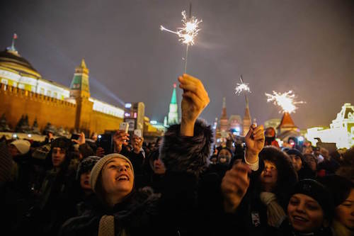 Đón năm mới trên Quảng trường Đỏ, Moscow (Nga)