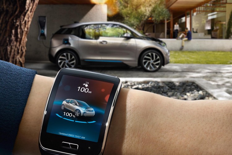 Công nghệ điều khiển xe hơi thông qua đồng hồ thông minh xuất hiện tràn ngập tạo CES 2015