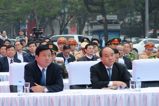 Phó Thủ tướng Chính phủ Nguyễn Xuân Phúc, Bộ trưởng Bộ GTVT Đinh La Thăng dự Lễ ra quân