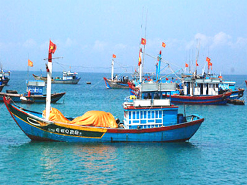 Tàu cá Việt Nam - ảnh K.T