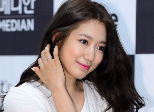 Park Shin Hye vẫn sở hữu khuôn mặt đáng yêu ngọt ngào
