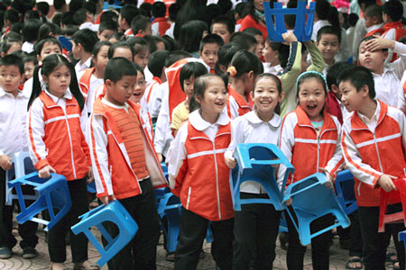 Học sinh Trường Tiểu học Nghĩa Tân (quận Cầu Giấy, Hà Nội)