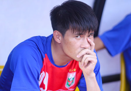 Công Vinh ngồi ngoài trong cả hai trận đấu đầu tiên của Bình Dương tại V-League