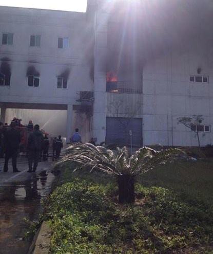 Đám cháy được cho là bùng phát từ một tòa nhà 3 tầng trong khu công nghiệp Quế Võ - Bắc Ninh