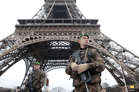 Vụ thảm sát tại tòa soạn Charlie Hebdo đặt châu Âu trong mối lo an ninh mới