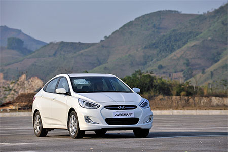 Hyundai Accent Blue 2015 có giá bán lẻ từ 551,2 đến 599 triệu đồng 