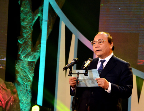 Phó Thủ tướng Nguyễn Xuân Phúc phát biểu mở đầu chương trình.