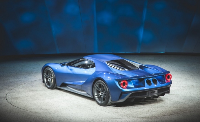 Ford-GT-concept-203-876x535