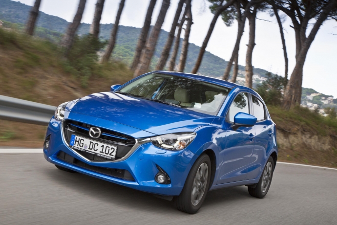 2015-mazda2-sports-launch-edition-bundles-many-for