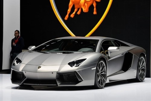 8-lamborghini-aventador-