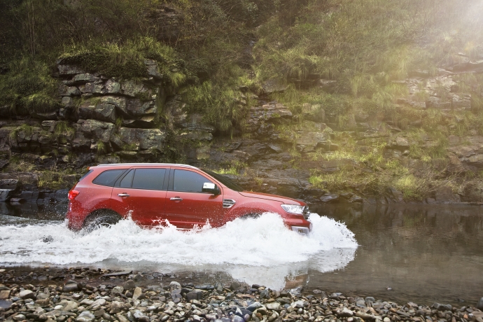 Ford Everest-Water