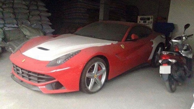 sau-2-nam-phu-bui-ferrari-f12-berlinetta-tai-xuat-