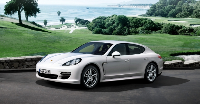 white-Porsche-Panamera_