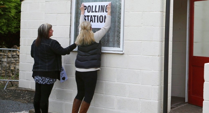 người dân chuẩn bị cho cuộc tổng tuyển cử tại Anh