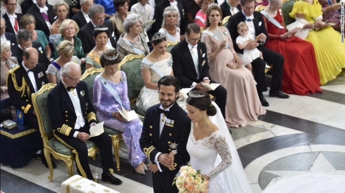 Lễ cưới diễn ra tại Cung điện Hoàng gia Stockholm
