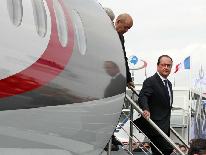 Tổng thống Pháp Francois Hollande có mặt tại Paris