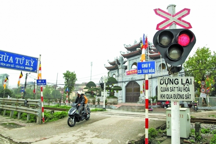 lap dạt thiet bi canh bao duong ngang