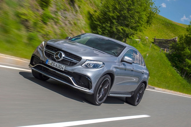 2016-Mercedes-AMG-GLE63-S-4Matic-Coupe-front-three