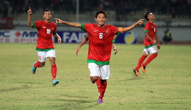 Evan Dimas Darmono trong màu áo U19 Indonesia