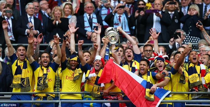 Arsenal năm thứ hai liên tiếp đăng quang tại FA Cu