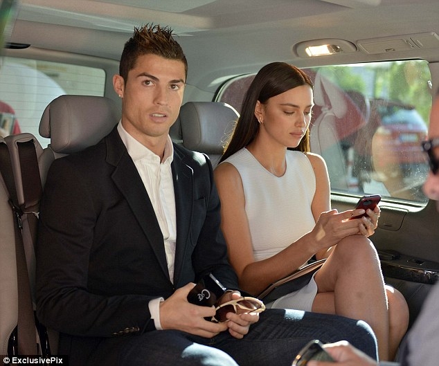 Ronaldo và Irina Shayk thủa còn mặn nồng