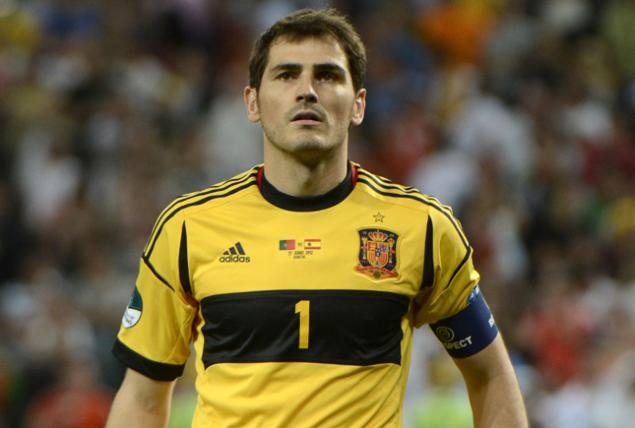 Casillas sắp rời Real