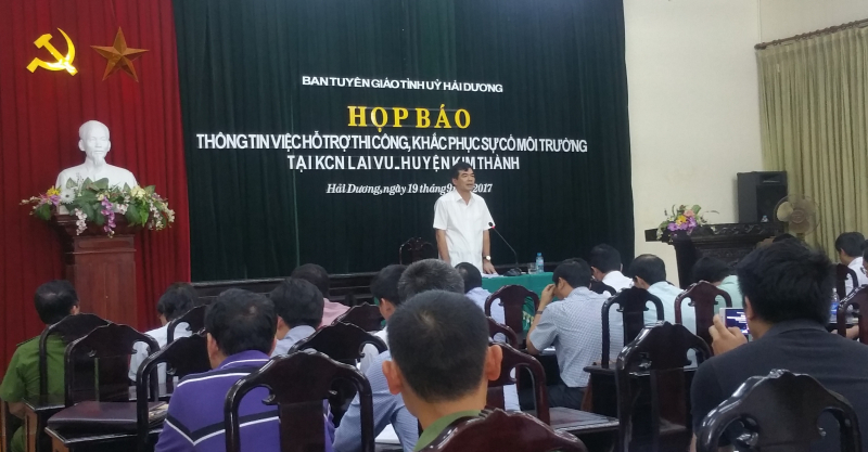 họp báo