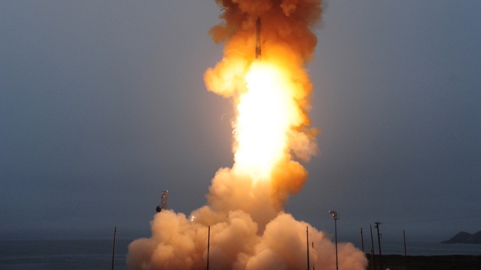 Mỹ phóng tên lửa Minuteman II