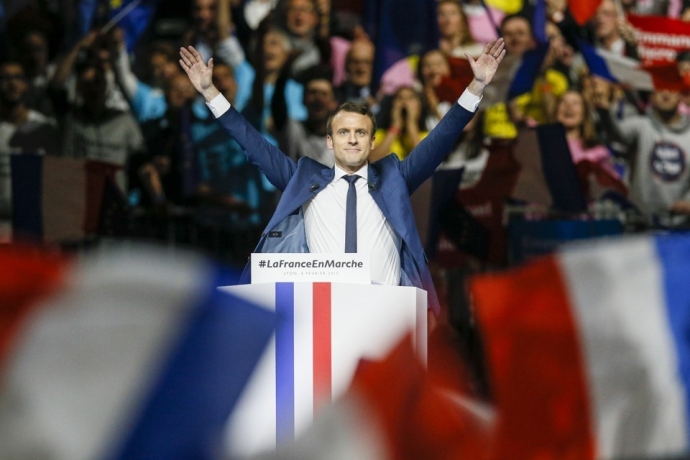 Ông Emmanuel Macron tuyên bố chiến thắng