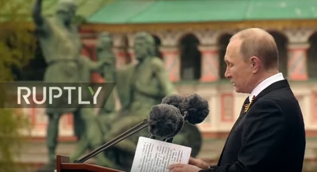 Tổng thống Nga Putin đọc phát biểu nhân sự kiện tr