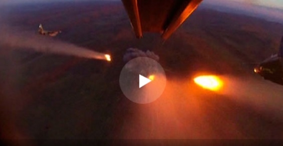Máy bay chiến đấu của Không quân Nga phóng tên lửa