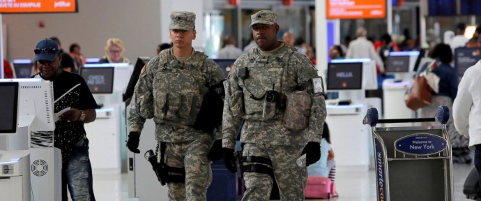RT_JFK_airport_security_hb_160629_12x5_1600