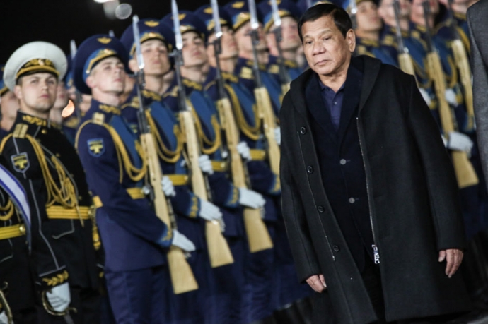Ông Duterte đã phải cắt ngắn chuyến thăm Nga