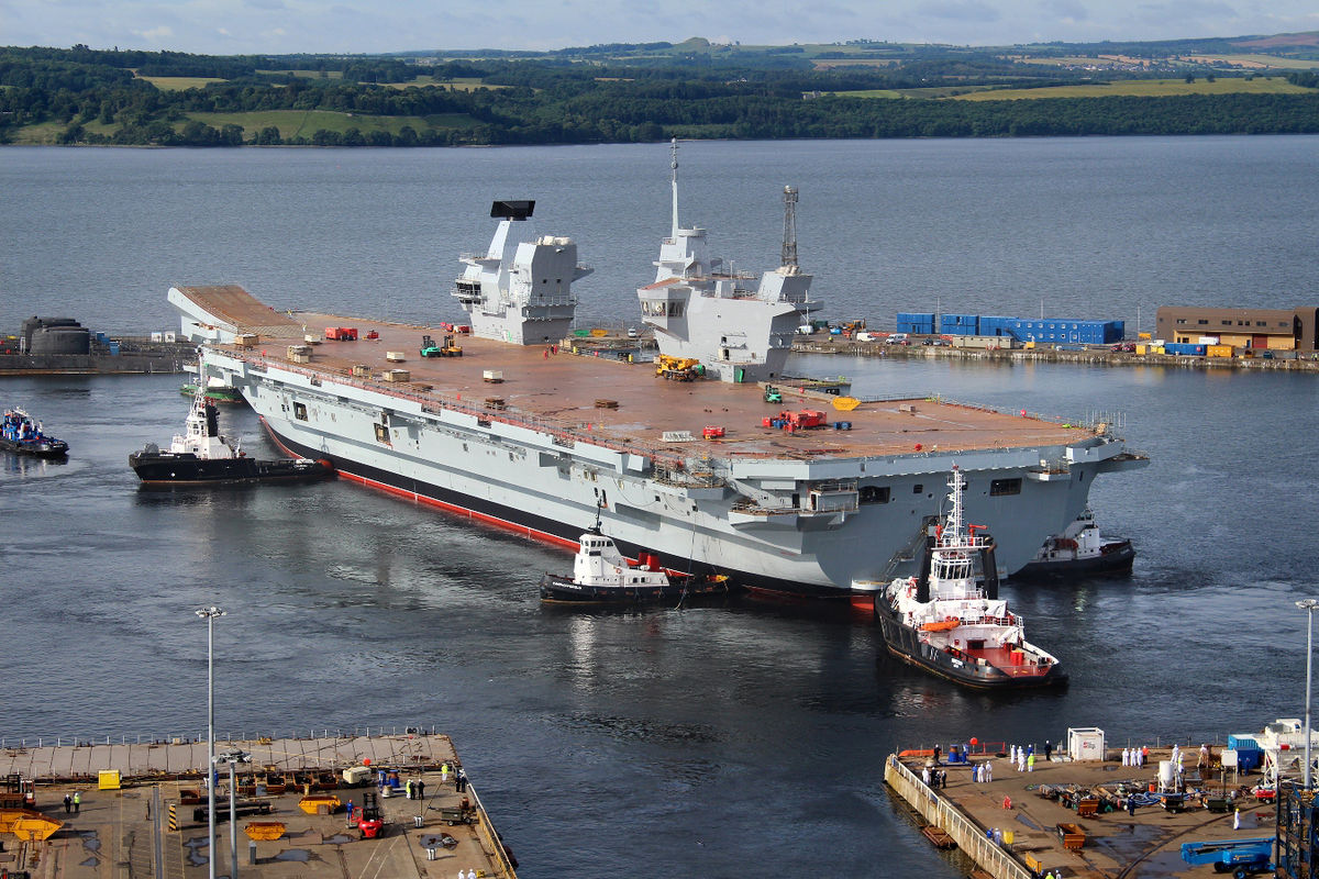 queen elizabeth aircraft carrier 2