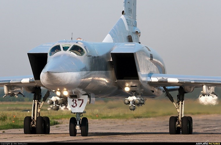 Oanh tạc cơ  Tu-22M3