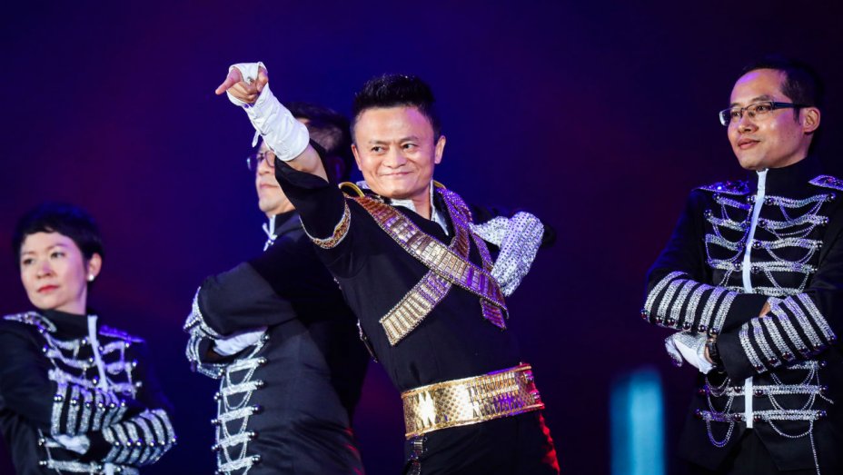 Jack Ma hóa thân thành Michael Jackson