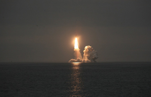 Tàu ngầm Nga phóng tên lửa diệt IS ở Syria