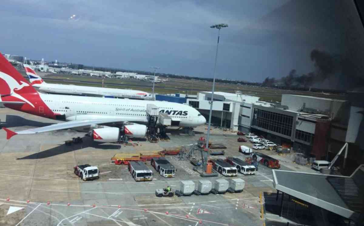 Sân bay Qantas Airways.