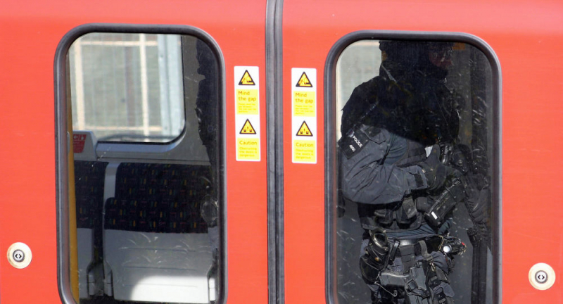 Vụ nổ xẩy ra trong ga tàu điện ngầm London
