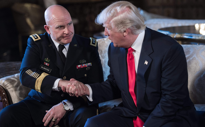 Cố vấn H.R. McMaster và Tổng thống Donald Trump