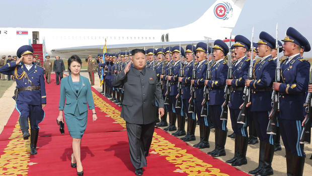 Hai vợ chồng nhà lãnh đạo Triều Tiên Kim Jong Un