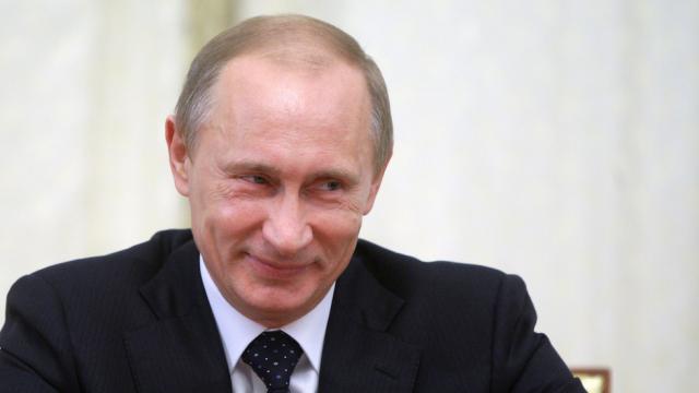 Tổng thống Nga Putin với gương mặt vui vẻ -